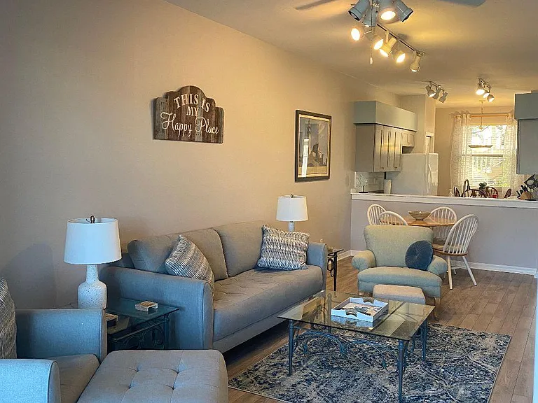20691 Country Creek Dr — Photo 15