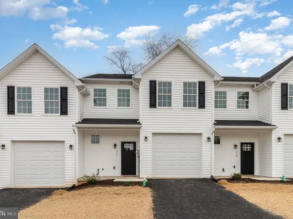 315 Pelham Ct, Carlisle, PA 17013