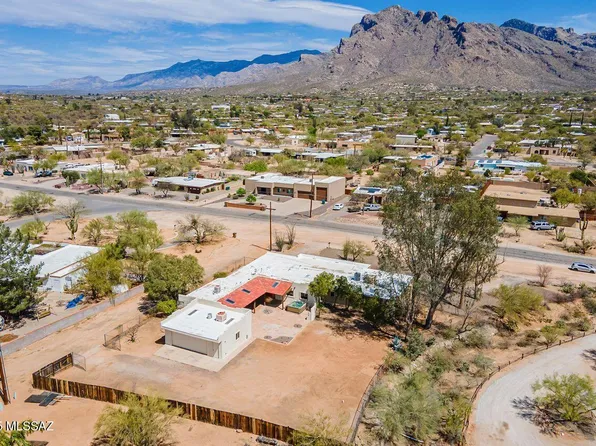 8455 N La Oesta Ave, Tucson, AZ 85704