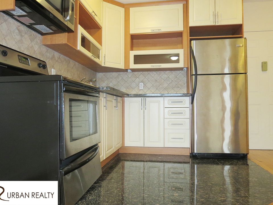 1st image of 252 18th St #404D