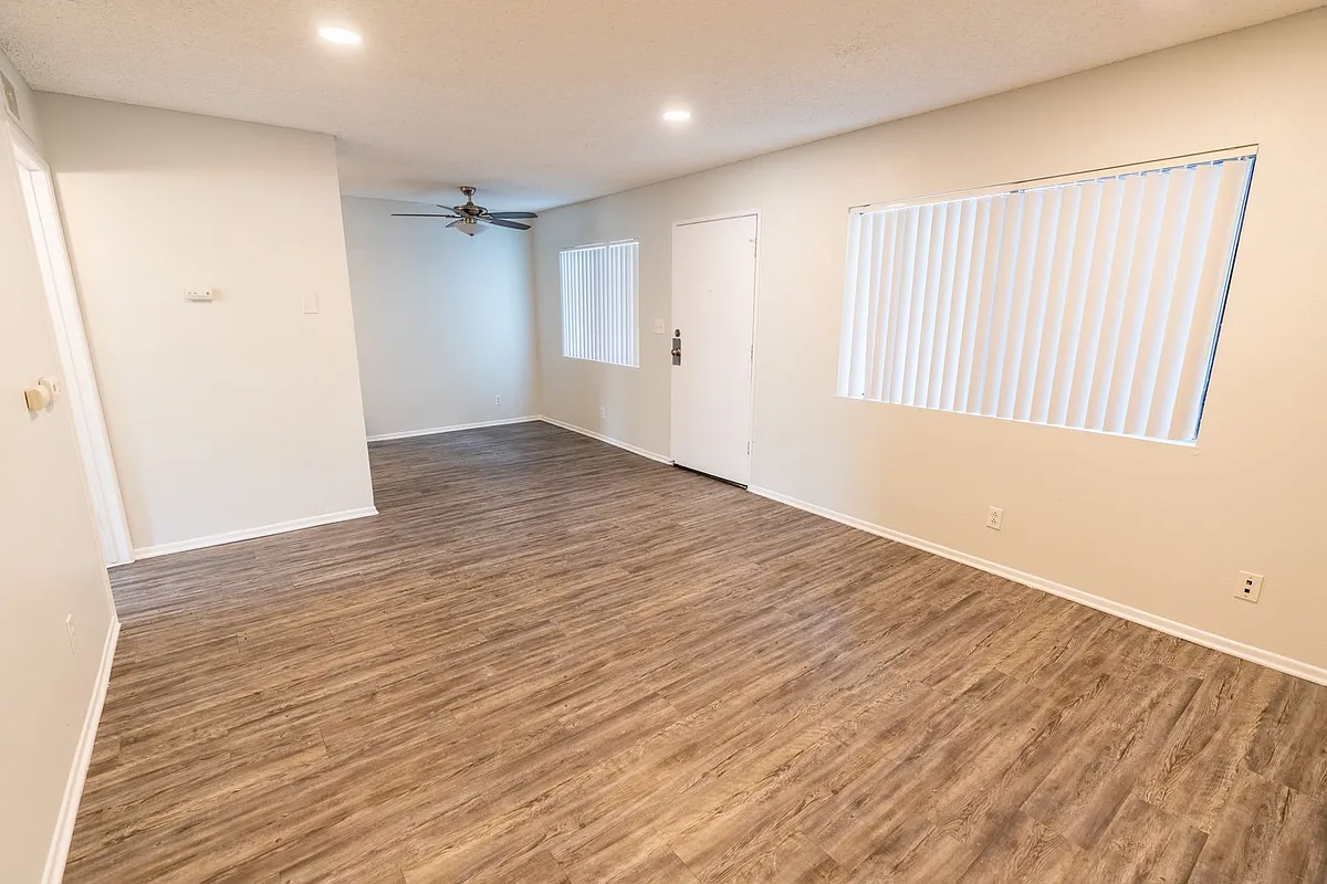 Floor plan 211