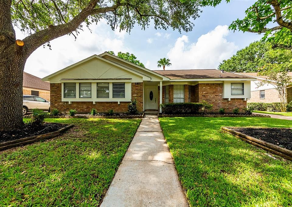 1st image of 1811 Quail Valley East Dr