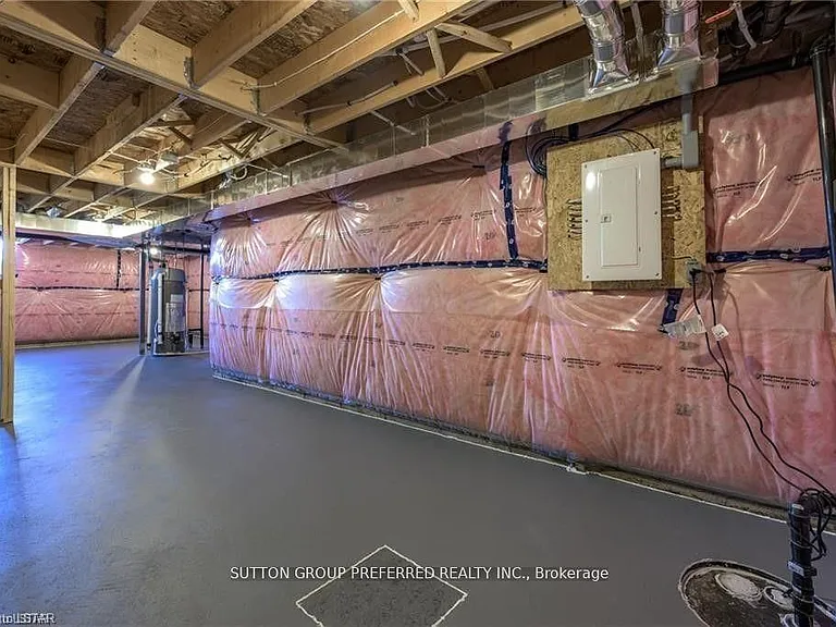 375 Kennington Way — Photo 30