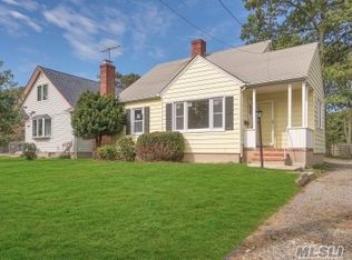 10 3rd Ave, East Northport, NY 11731