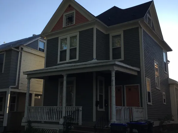 215 S Johnson St, Iowa City, IA 52240