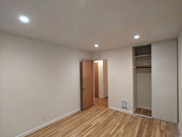 2534 Benvenue Ave — Photo 31