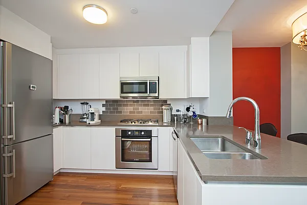 Sold by VESNA REALTY | media 7