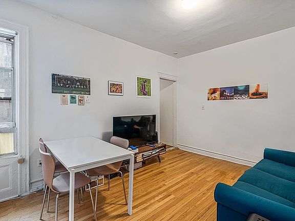 4th image of 321 E 12th St APT 18