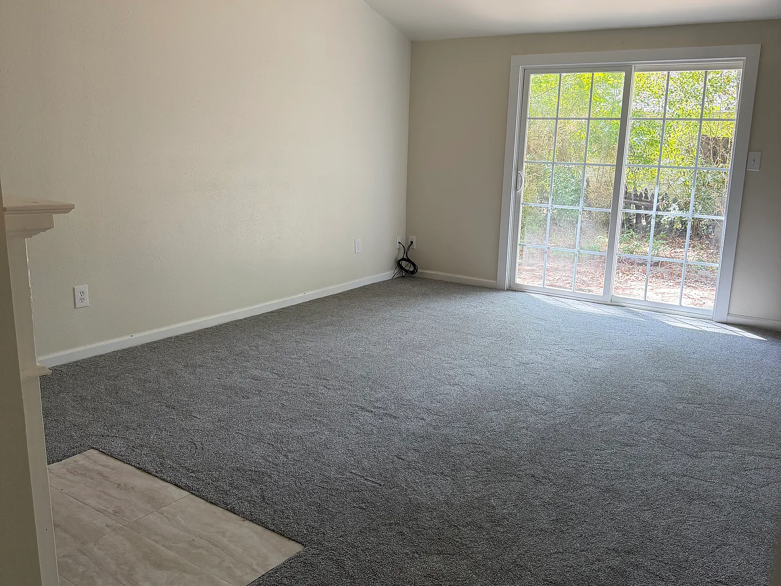 3 bed, 1323 sqft, $1,800 — Photo 1