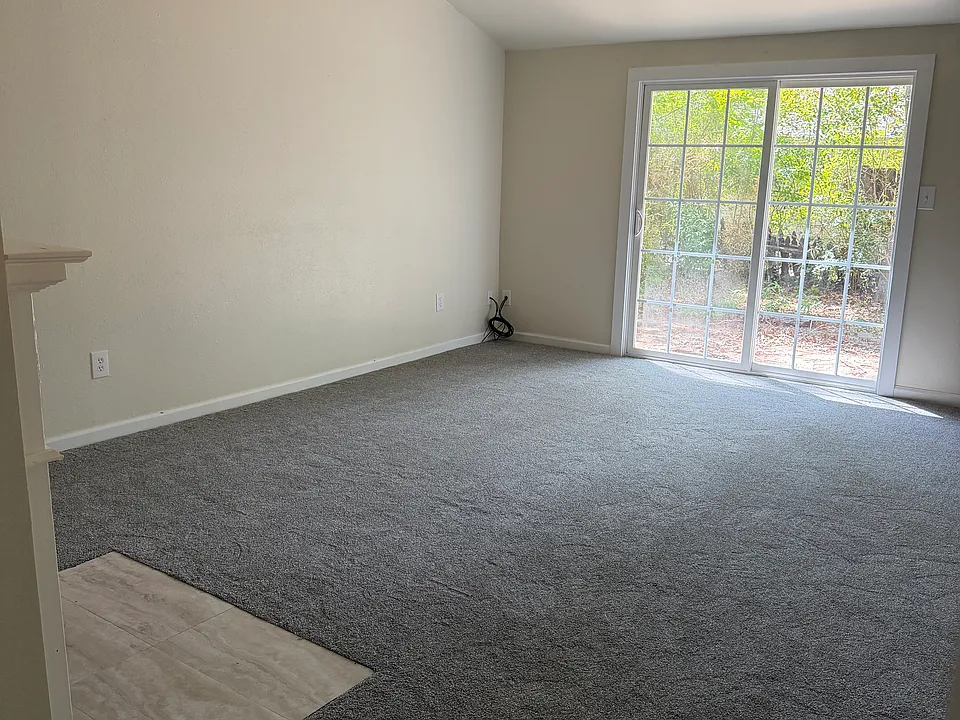 7338 Anela Pl