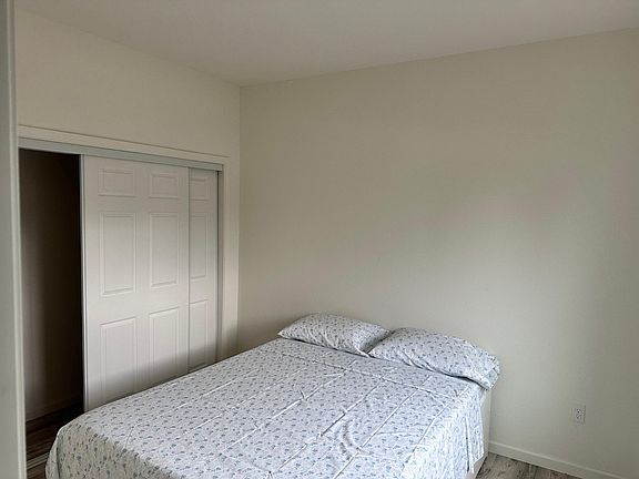 3rd image of 5452 Gallier Loop #2