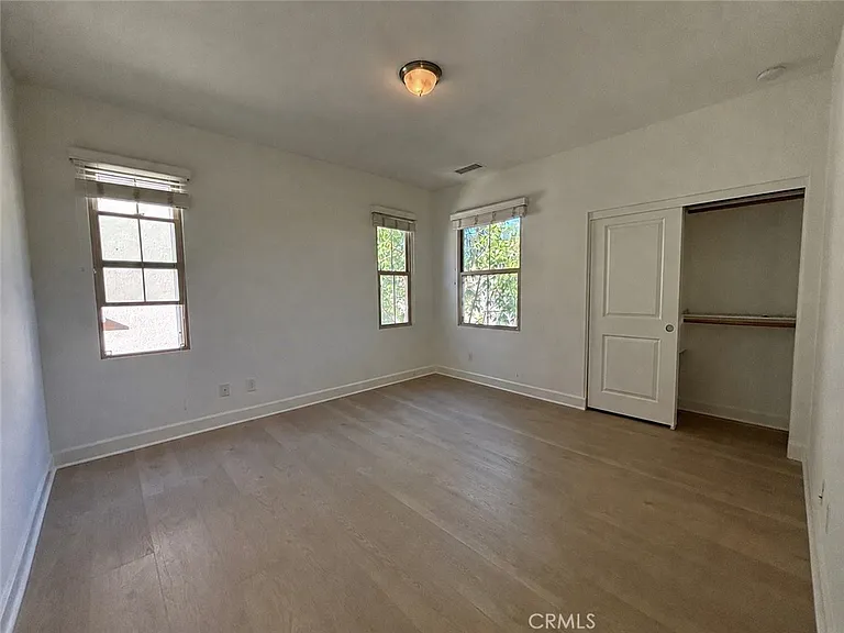 65 Berkshire Wood — Photo 11