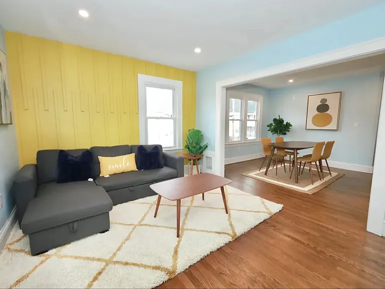 29 Roosevelt St #2 — Photo 3