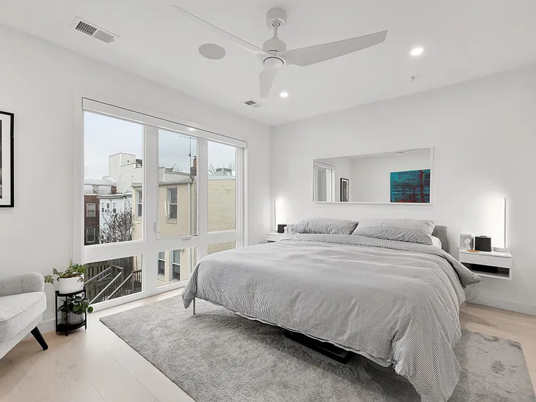 146A S St NW — Photo 3