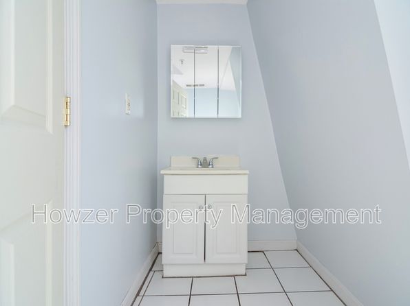 458 Weir St APT 5, Taunton, MA 02780
