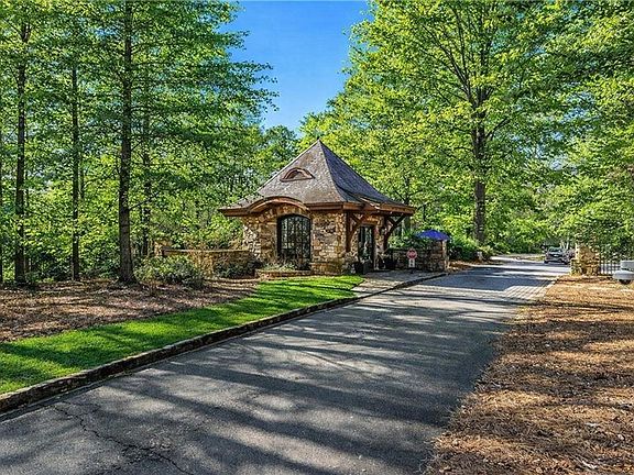 3rd image of 4388 Lochsa Ln