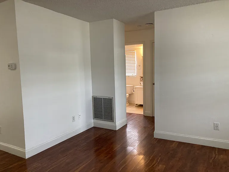 913 Maydell Ct — Photo 19