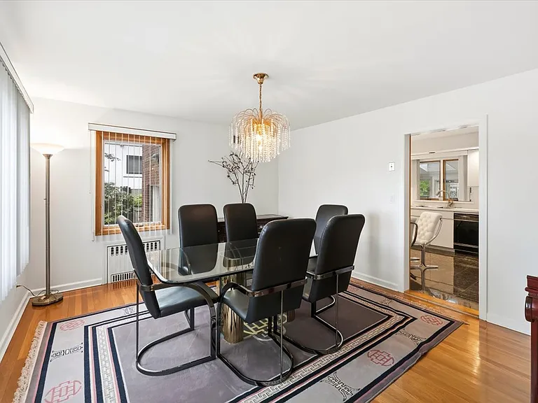 535 Summit St — Photo 5
