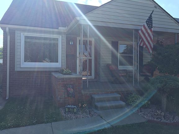 2nd image of 1578 11th St