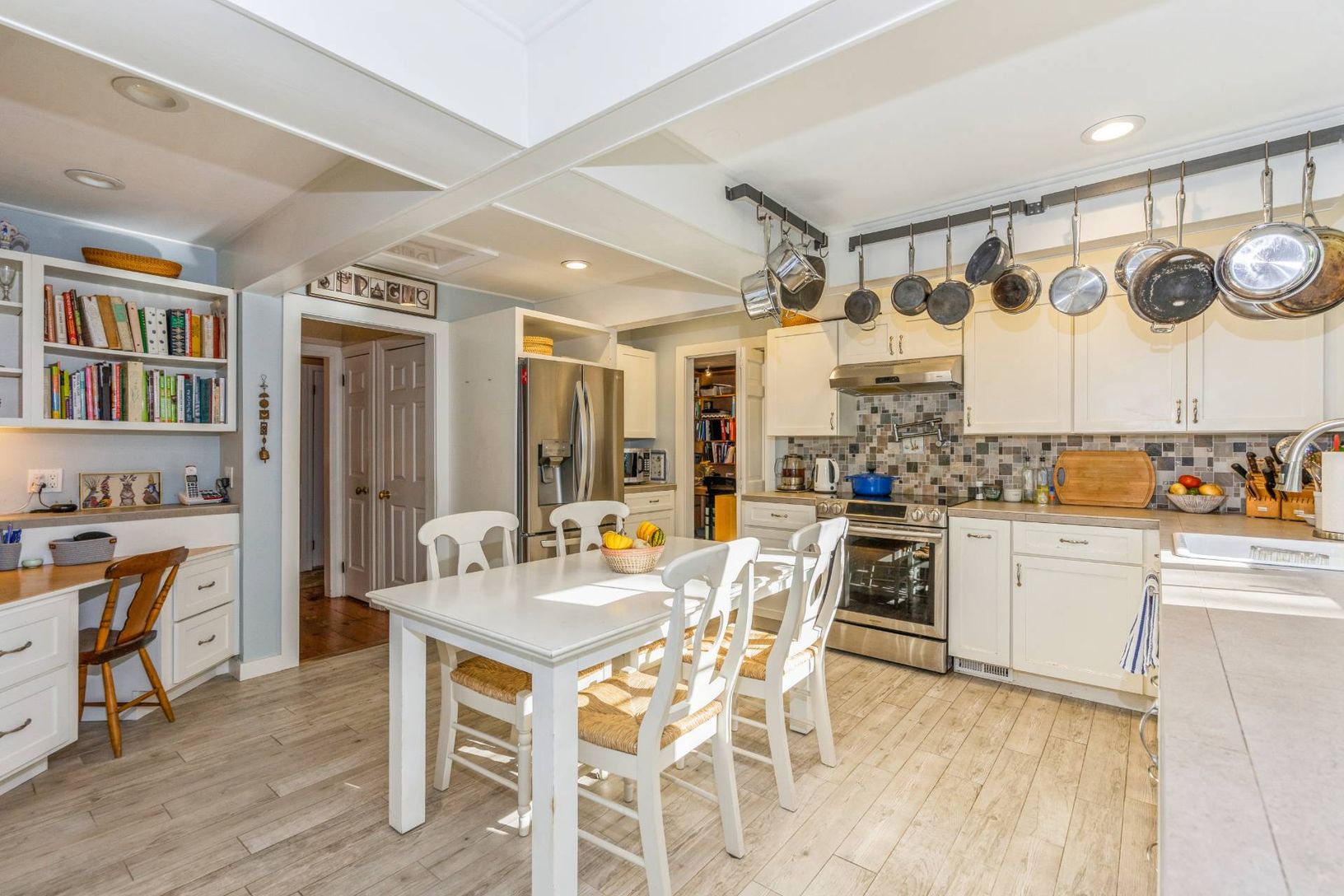  Corner Desk in Kitchen
