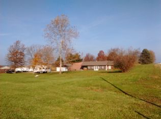 22320 Golf Course Rd, Raymond, IL 62560