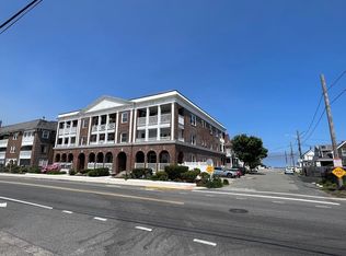 834 Nantasket Ave APT 3, Hull, MA 02045