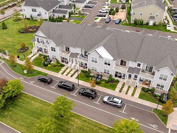 2nd image of 272 Silver Timber Drive