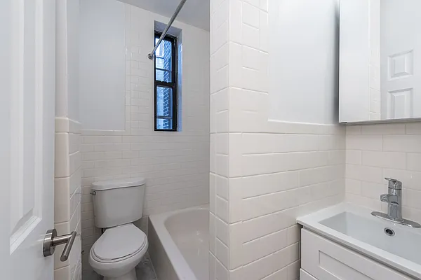 Rented by Nooklyn NYC LLC | media 8