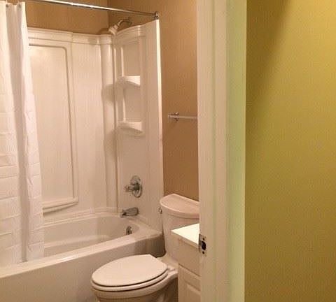 2nd image of 1395 E Market St APT B