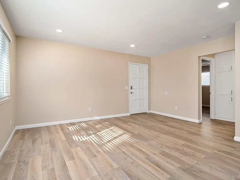 5353 Olmeda Ave #3 — Photo 21