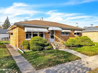 7528 Kenneth Ave, Skokie, IL 60076