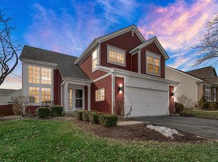 1043 N Lancaster Cir, South Elgin, IL 60177