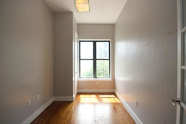 Rented by Nooklyn NYC LLC | media 53