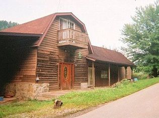 977 Liverpool Rd, Le Roy, WV 25252