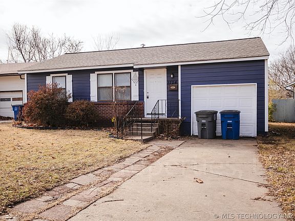 2nd image of 3724 S Knoxville Ave