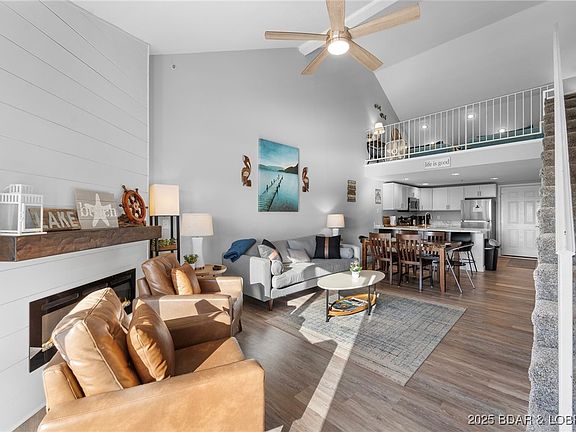 4th image of 1481 Ledges Dr #843