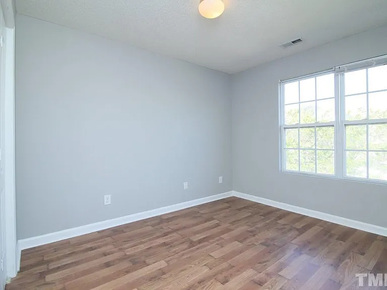 2841 Gross Ave — Photo 10