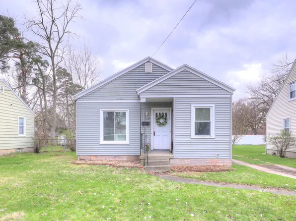 130 Rosemary St SE, Grand Rapids, MI 49507