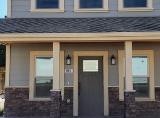 915 E G St, Oakdale, CA 95361