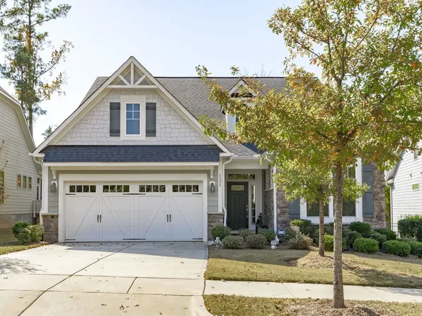 121 Lucky Ribbon Ln, Holly Springs, NC 27540