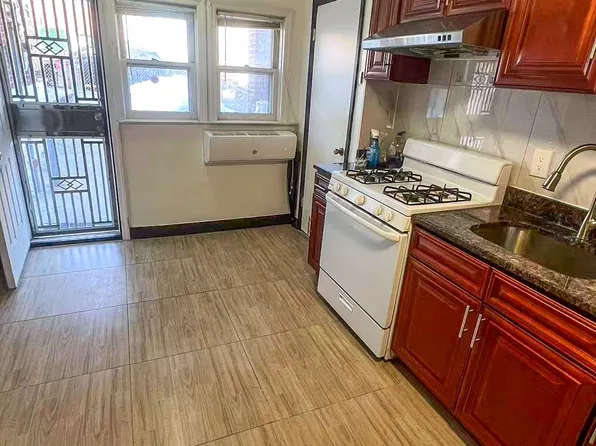 7316 68th Ave, Middle Village, NY 11379