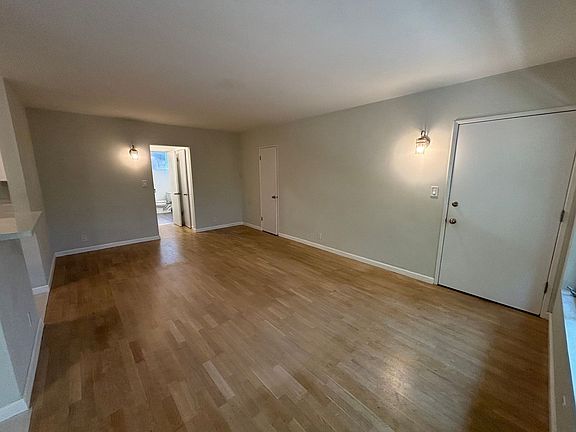 5th image of 2488 N Beachwood Dr #2