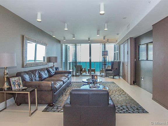 3rd image of 18201 Collins Ave #5204