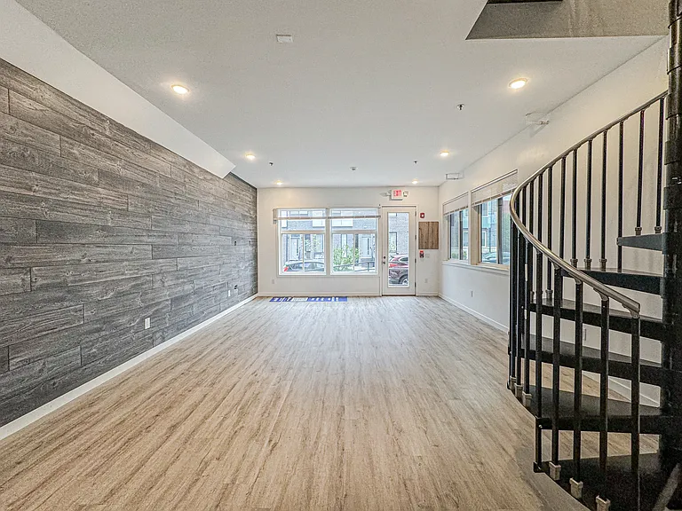 Studio House — Photo 36