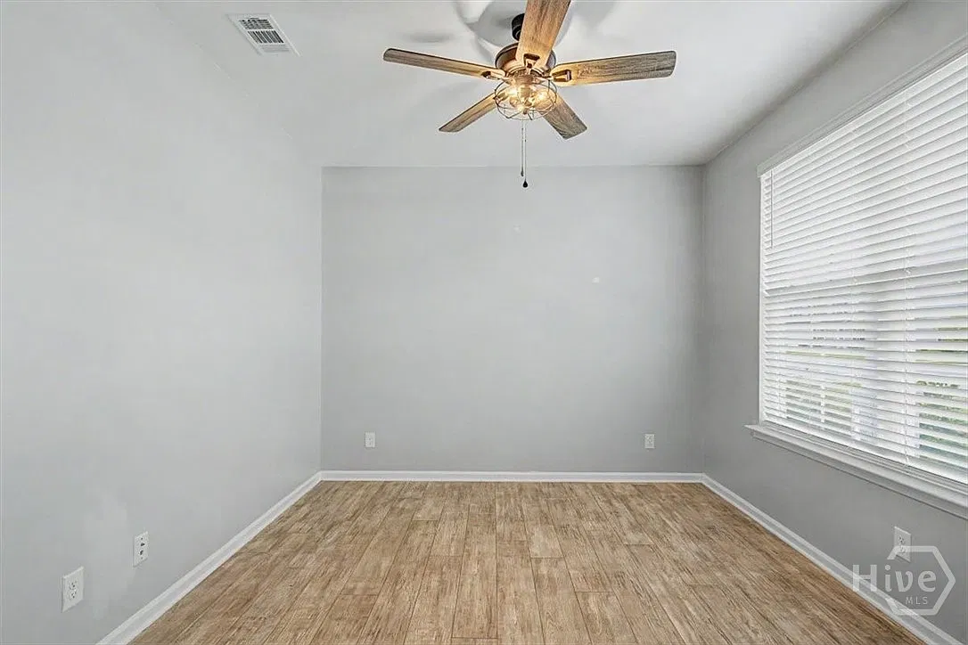 4 bed, 2.5 bath, 3173 sqft, $2,750 — Photo 4