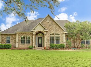 544 Wagon Wheel Trl, Angleton, TX 77515