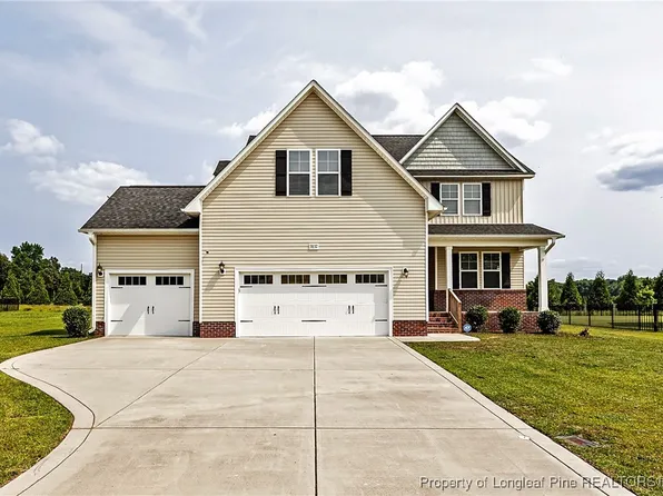 3832 Barnsdale Dr, Wade, NC 28395