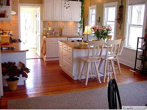 Eat In Kitchen