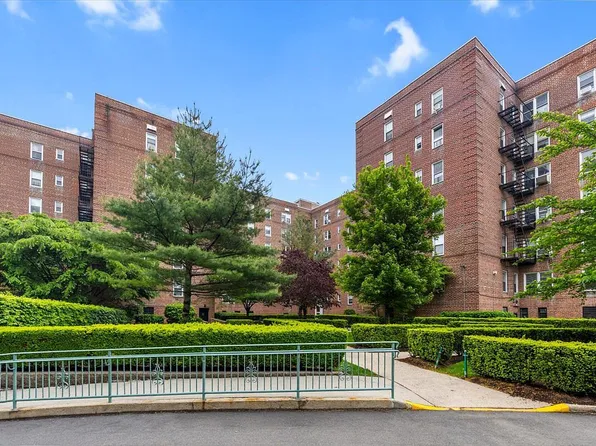 5650 Netherland Ave APT 2E, Bronx, NY 10471