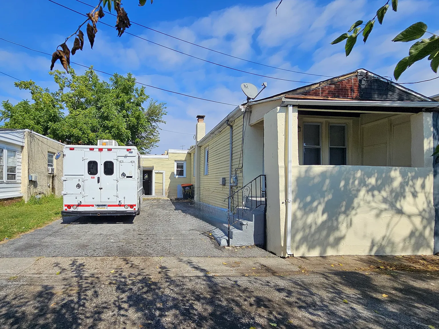 4 bed, 1100 sqft, $1,400 — Photo 1